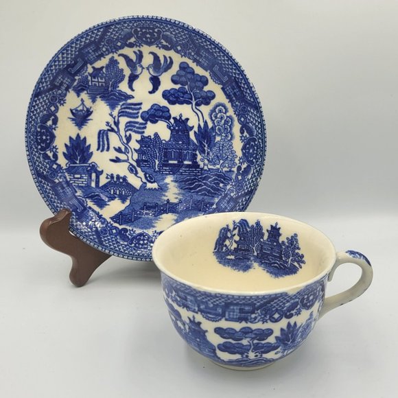 Blue Willow Japan Cup and Saucer - Picture 5 of 6